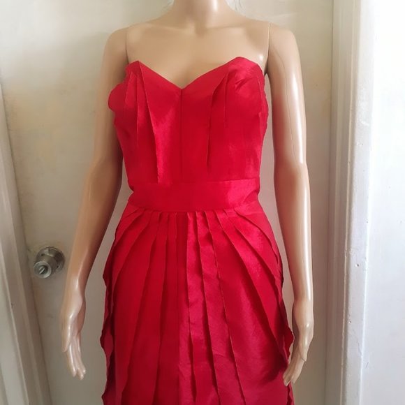 MAXANDCLEO  RED APPLE STRAPLESS PLEATED RUCHED SHORT PROM DRESS SIZE 10 - Picture 1 of 9